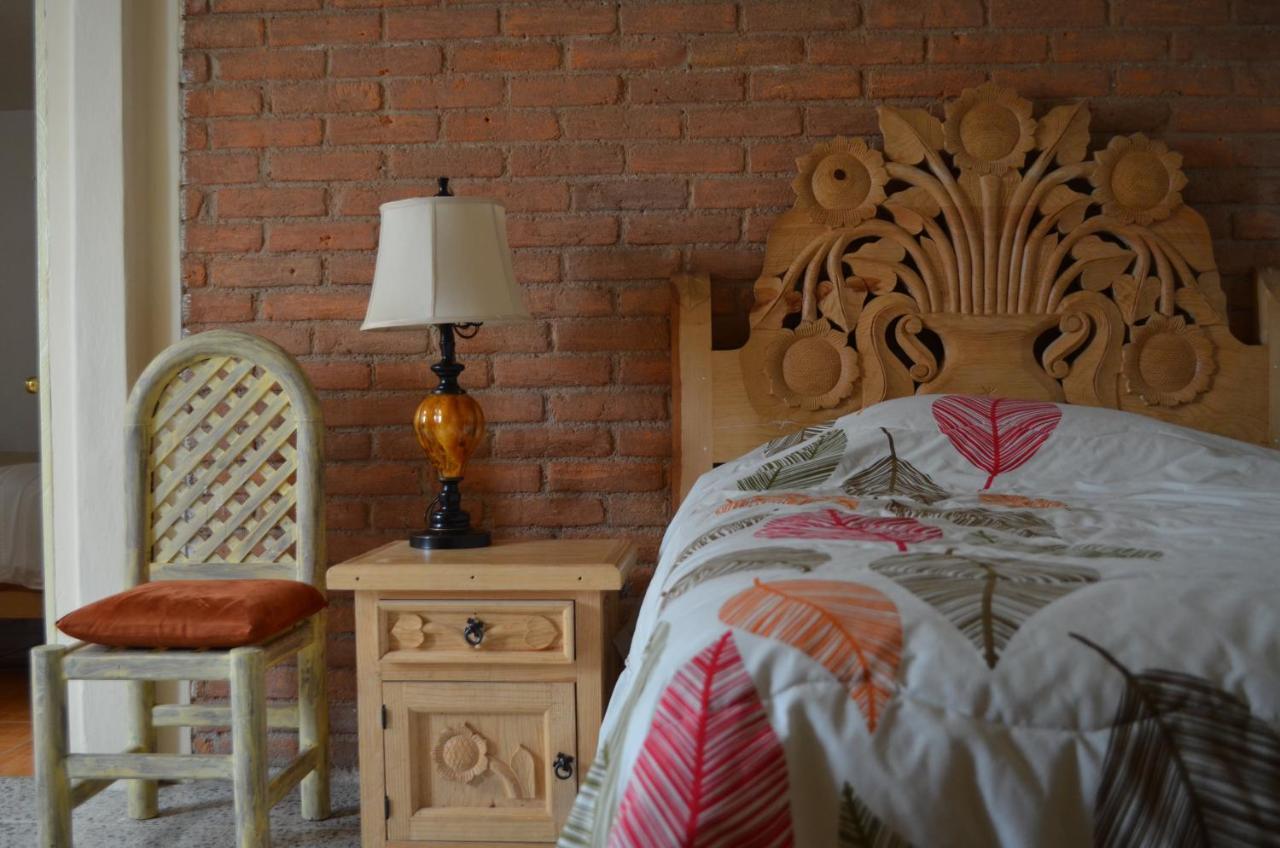 Hotel Tolotzin Толука Екстер'єр фото
