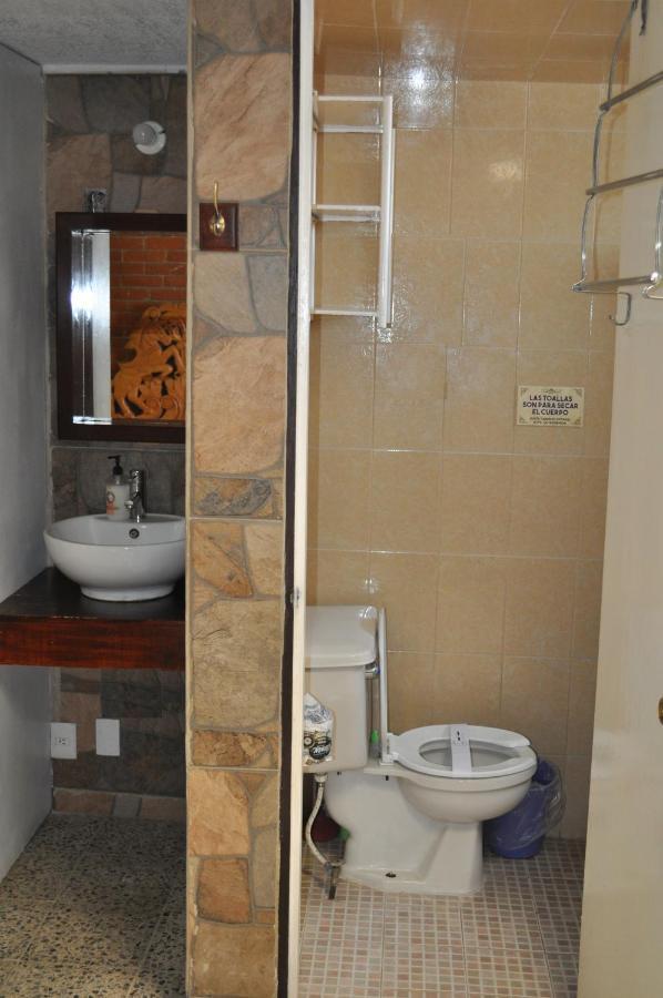 Hotel Tolotzin Толука Екстер'єр фото